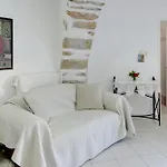 아파트 Politimis N7 *
